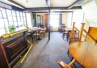 43 Holywell St, Chesterfield for sale Interior Photo- Image 1 of 15