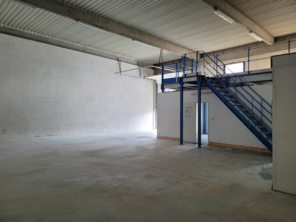 Industrial in Toulouse to rent Interior Photo- Image 1 of 3