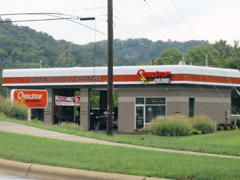 1009 Eaton Dr, Fort Wright, KY for sale - Primary Photo - Image 1 of 1