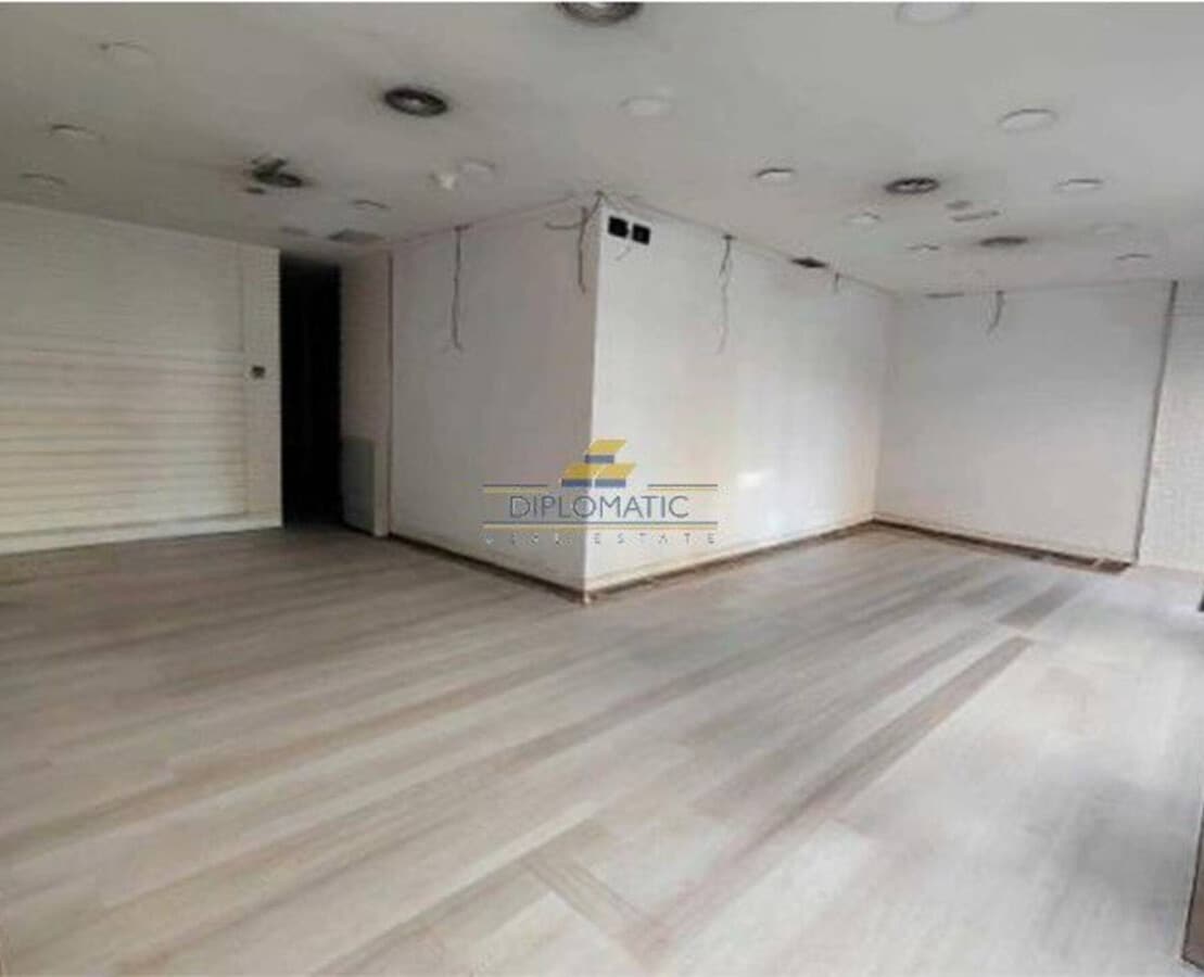 Madrid, MAD 28014 - Unit 2 -  - Interior Photo - Image 1 of 2