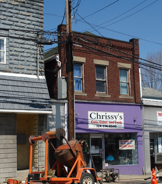 1037 Pittsburgh St, Springdale, PA for sale - Primary Photo - Image 1 of 1