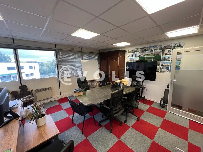 Office in Créteil to rent - Interior Photo - Image 3 of 8