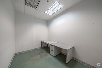 8741 S Greenwood Ave, Chicago, IL to rent Interior Photo- Image 2 of 2