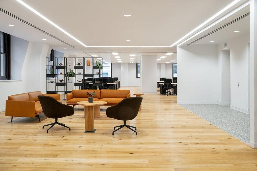 1 Lloyds Ave, London to rent - Interior Photo - Image 2 of 8