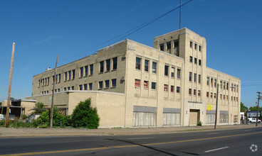 1300 S Salina St, Syracuse, NY for sale Primary Photo- Image 1 of 6