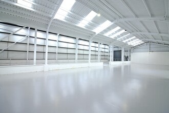 162 Great North Rd, Hatfield to rent Interior Photo- Image 1 of 4