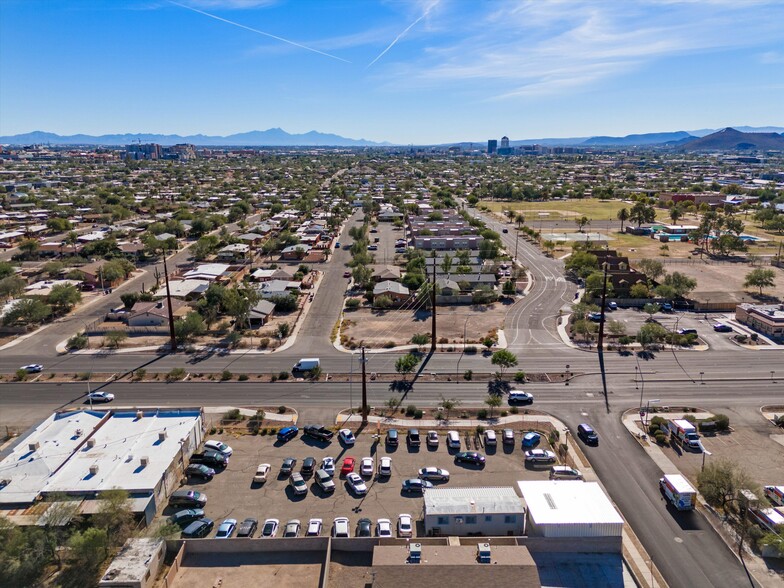 401 E Grant Rd, Tucson, AZ for sale - Building Photo - Image 3 of 41