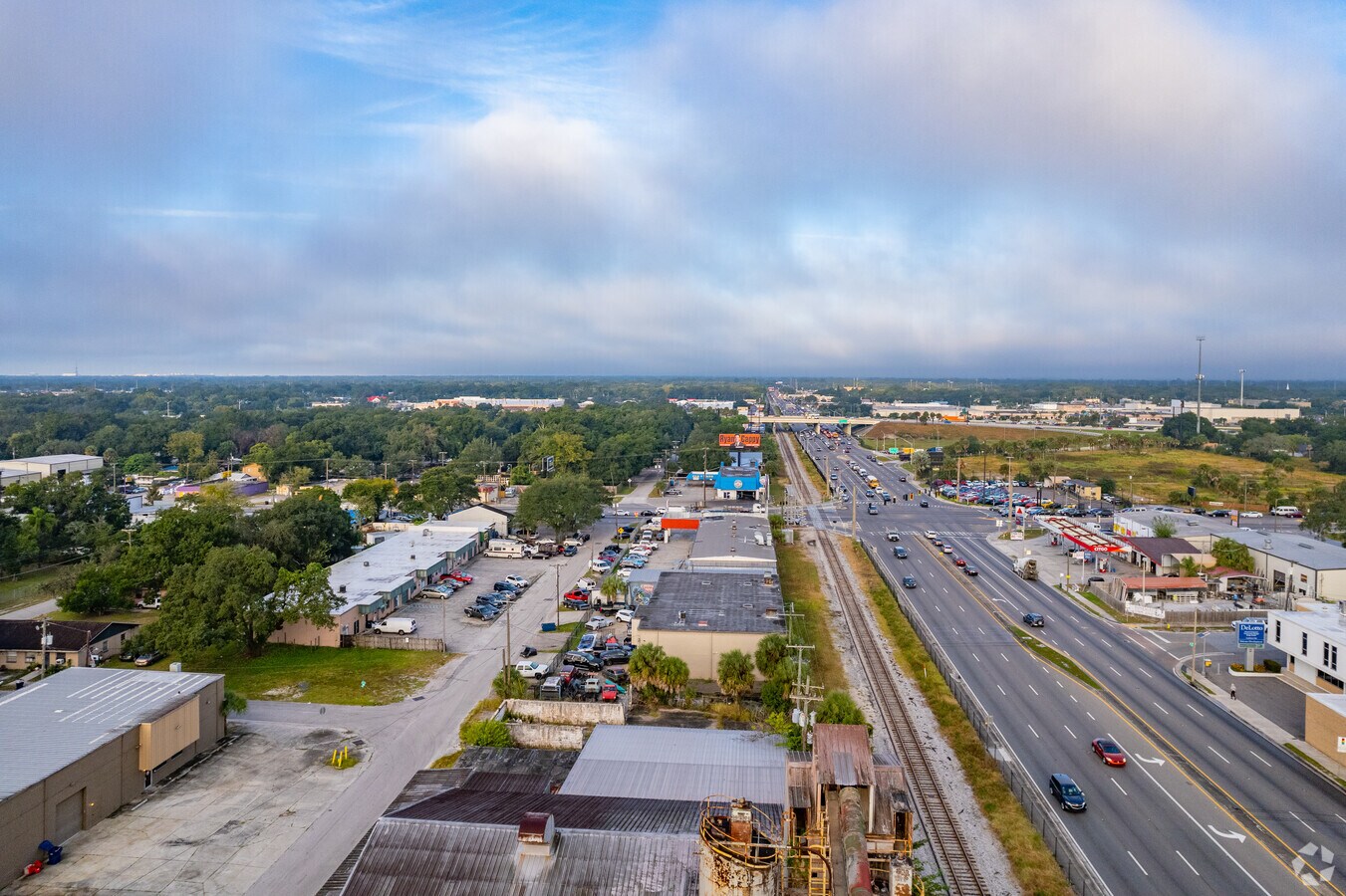 915 E Skagway Ave, Tampa 33604 Price Improvement Industrial Plaza For