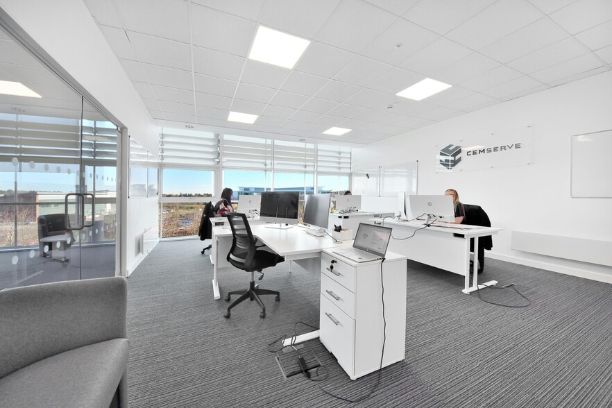 Rosebank, Livingston to rent - Interior Photo - Image 2 of 6