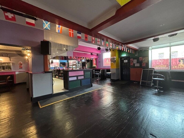 5 Queen St, Stoke On Trent for sale - Building Photo - Image 2 of 4