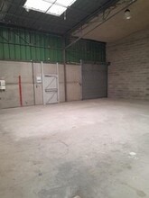Light Industrial in Toulouse for sale Interior Photo- Image 2 of 6