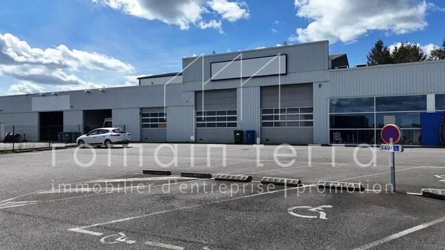 Location Local d'activités 338 m²
