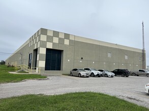 8250 Ruben M Torres Blvd, Brownsville, TX for rent Building Photo- Image 1 of 4