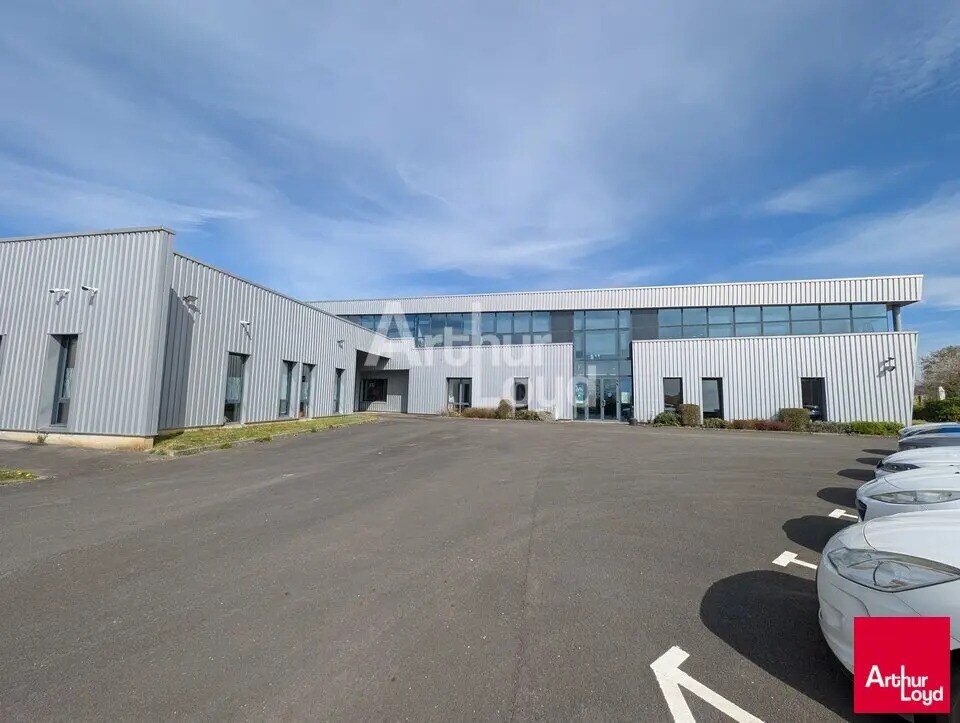 Vente Local d'activités 2 150 m² - Photo 1