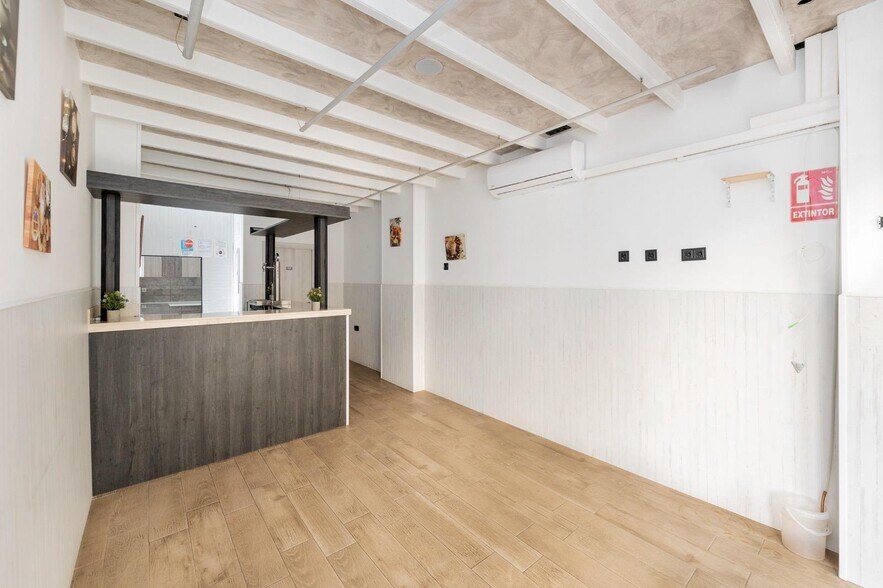 Retail in Granada, Granada for sale - Interior Photo - Image 1 of 21