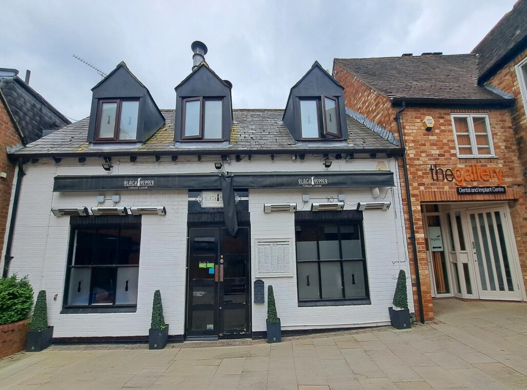 Cornwall Pl, Buckingham for sale Primary Photo- Image 1 of 1