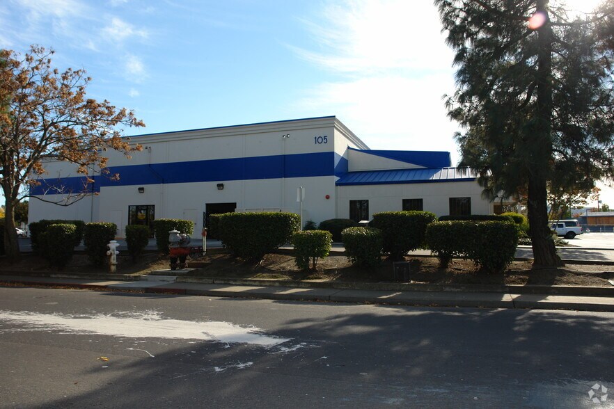 105 Elmira Rd, Vacaville, CA for rent - Building Photo - Image 1 of 21