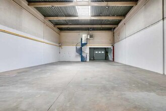 4 Avenue Des Andes, Les Ulis to rent Building Photo- Image 1 of 4