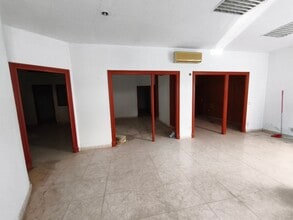 Retail in Getafe, Madrid to rent Interior Photo- Image 1 of 6