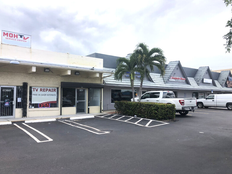 14271-14275 S Dixie Hwy, Miami, FL for rent - Building Photo - Image 1 of 11