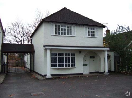 319 Woodham Ln, Addlestone for sale Primary Photo- Image 1 of 1