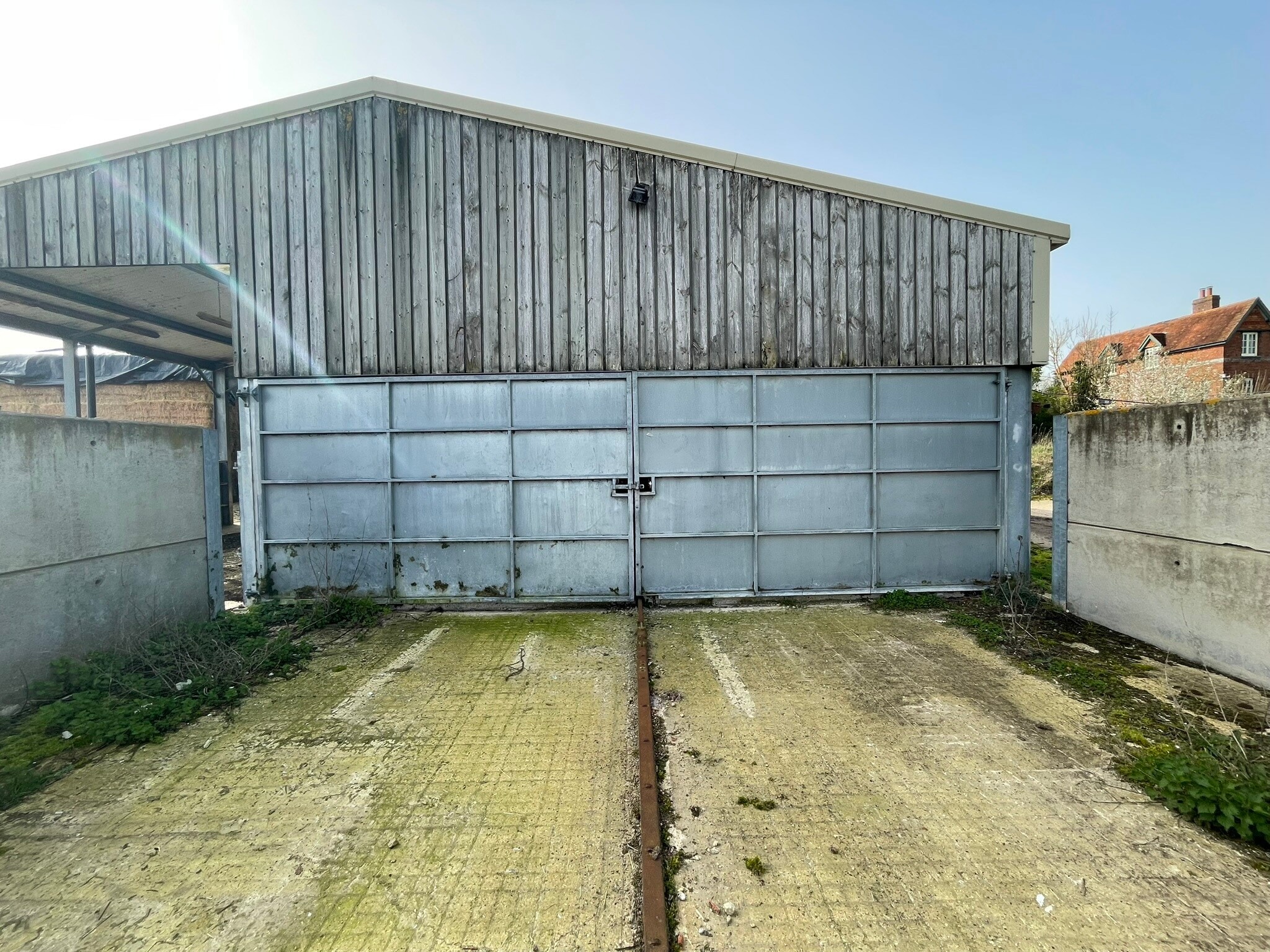 Eling Rd, Thatcham to rent Primary Photo- Image 1 of 2