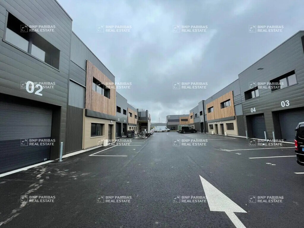Vente Local d'activités 320 m² - Photo 1
