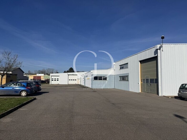Light Industrial in Saint Andre De Corcy for sale - Building Photo - Image 2 of 9