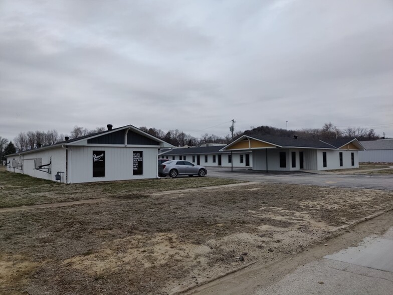 811 Main St, Hamburg, IA for rent - Building Photo - Image 1 of 9