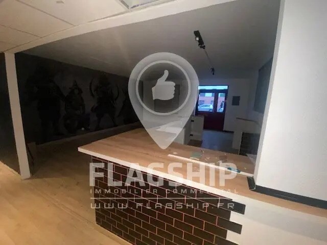 Retail in Cergy to rent - Building Photo - Image 3 of 8