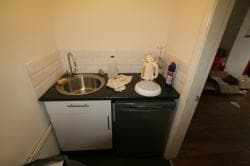 23-25 Whitby Rd, Ellesmere Port to rent Interior Photo- Image 1 of 8