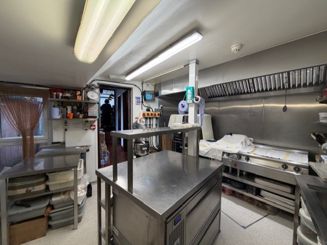150 Fleet Rd, London to rent Interior Photo- Image 1 of 2