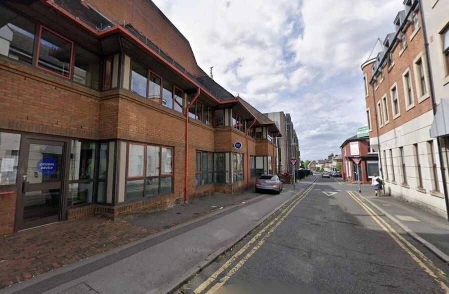 15-21 Haydon Pl, Guildford to rent - Building Photo - Image 3 of 3