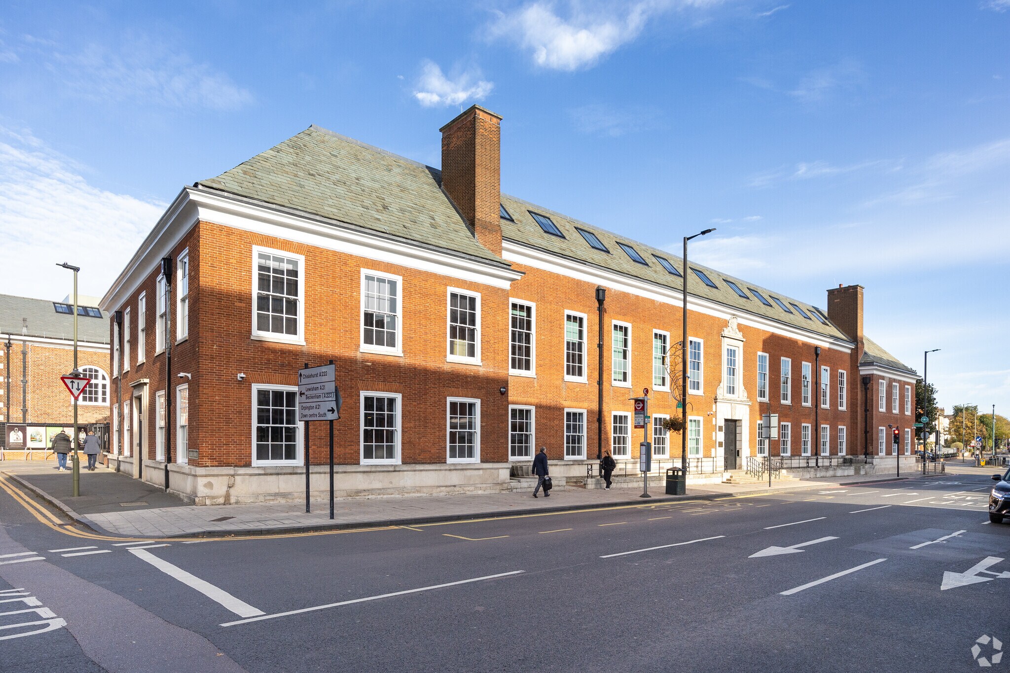 30 Tweedy Rd, Bromley for sale Primary Photo- Image 1 of 1