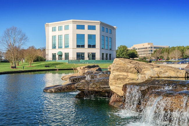 More details for 9144 Arrowpoint Blvd, Charlotte, NC - Office to Rent