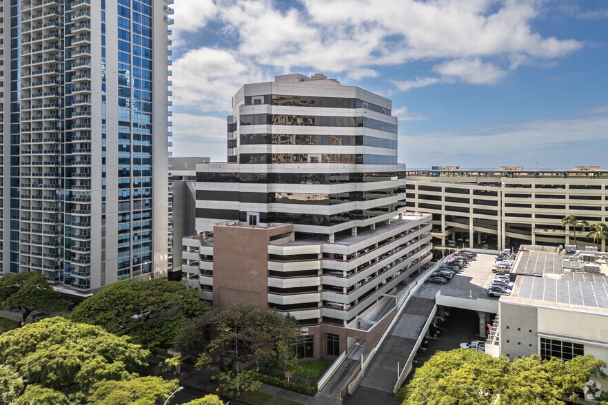 1357 Kapiolani Blvd, Honolulu, HI for rent - Building Photo - Image 1 of 7