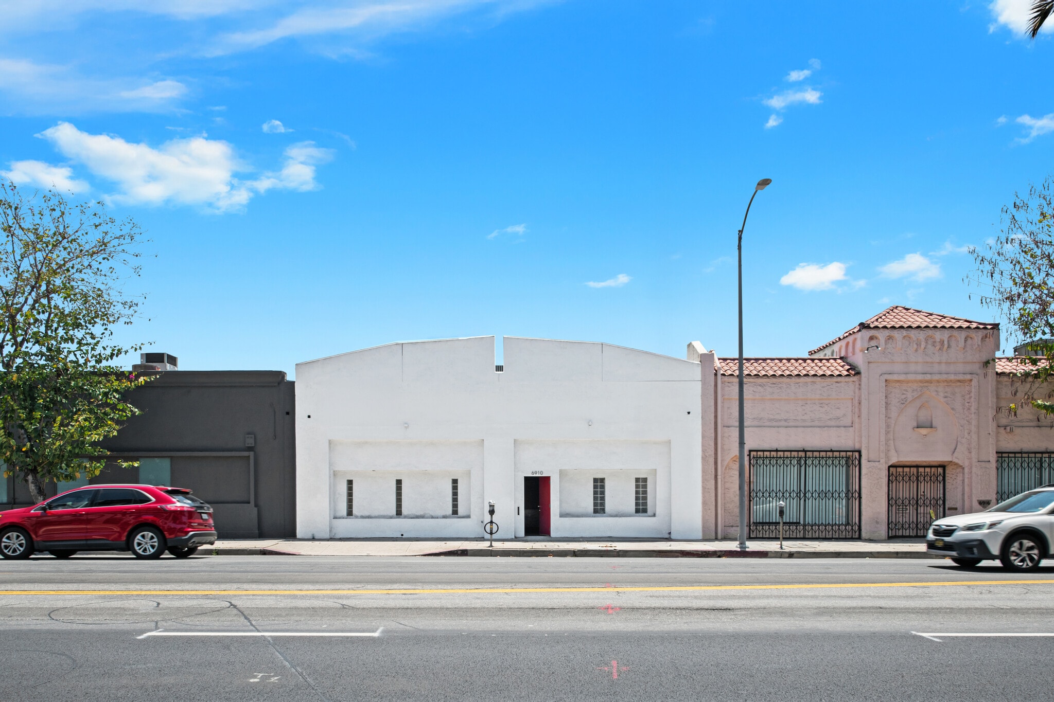 6910-6912 Santa Monica Blvd, Los Angeles, CA to rent Building Photo- Image 1 of 12