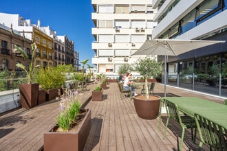 Spaces Villasis, SEVILLA, Sevilla to rent Interior Photo- Image 2 of 12