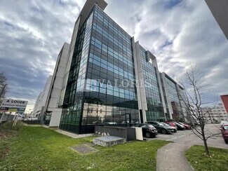 More details for Office, Retail to Rent