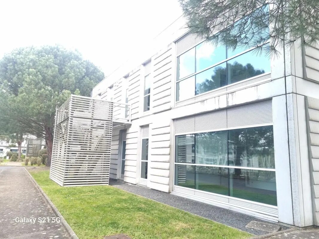 Office in Nantes for sale Building Photo- Image 1 of 9