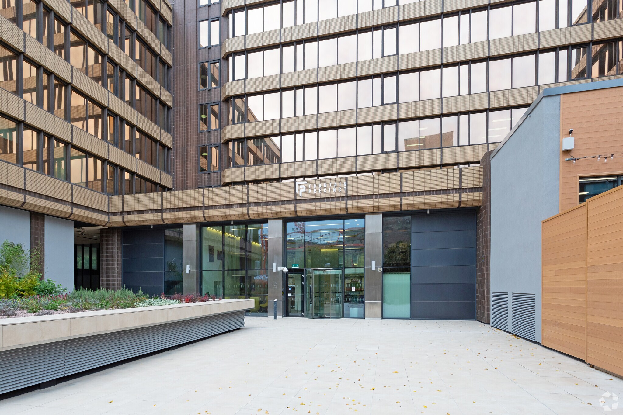 Balm Green, Sheffield to rent Building Photo- Image 1 of 3