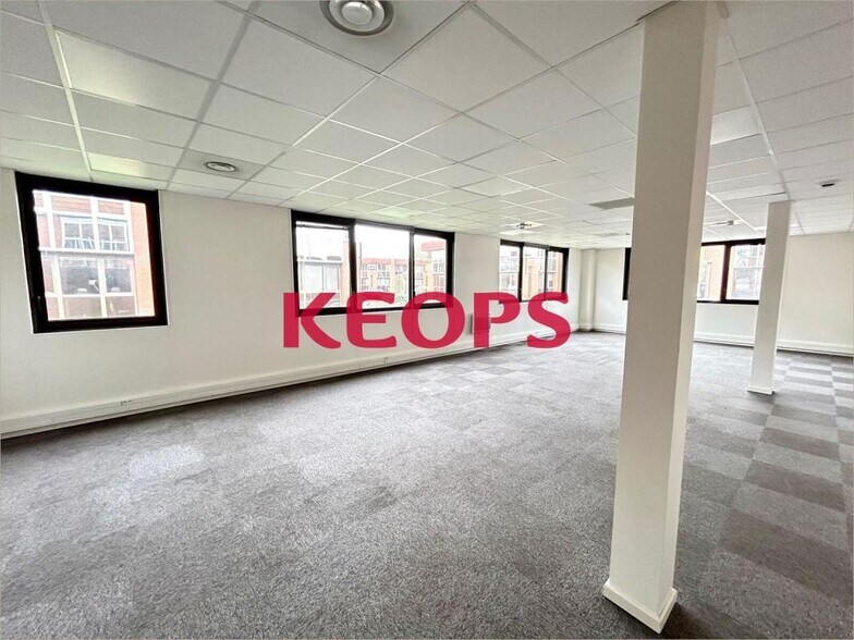 50 Rue Jean Bart, Labège to rent - Interior Photo - Image 2 of 5