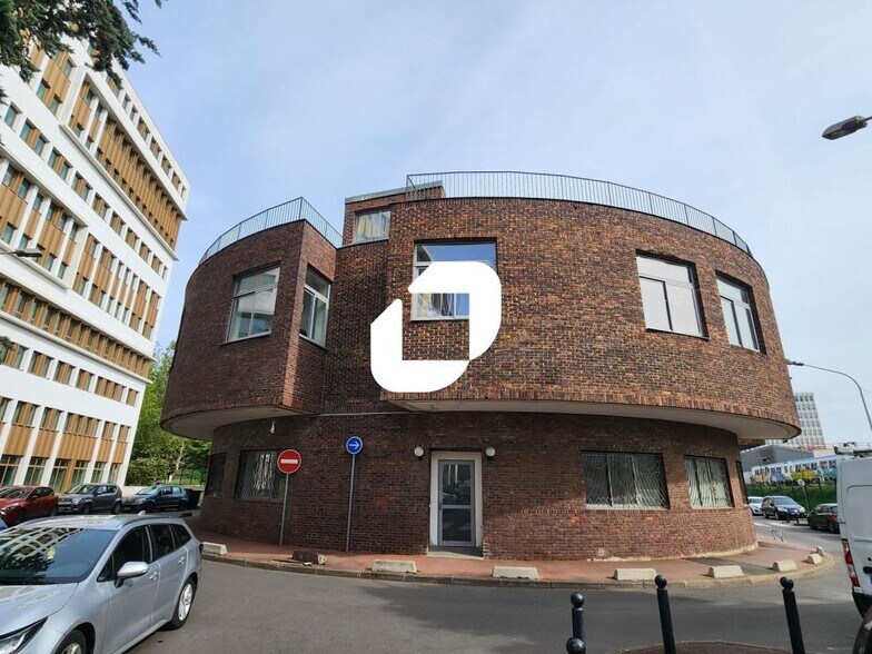 Office in Créteil to rent - Building Photo - Image 1 of 13