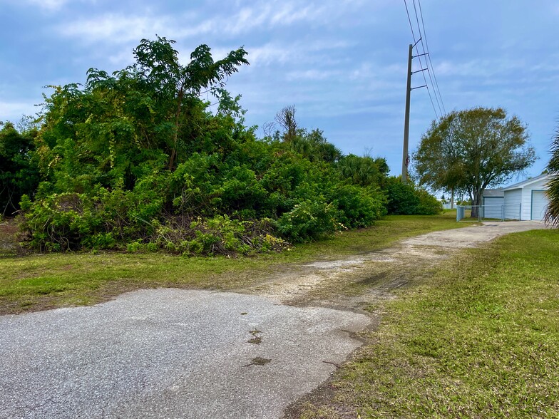 Lot 9 Clay's Subdivision, Punta Gorda, FL for sale - Primary Photo - Image 1 of 5