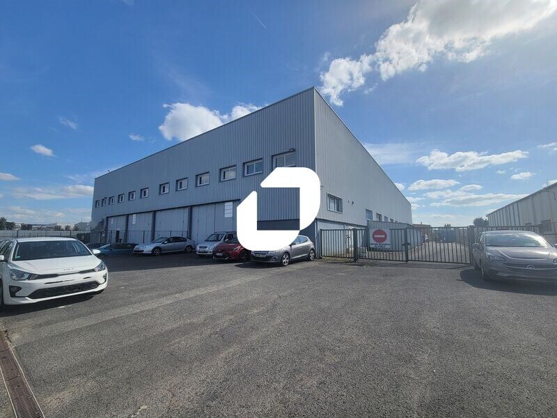 Light Industrial in Brétigny-sur-Orge to rent Building Photo- Image 1 of 15