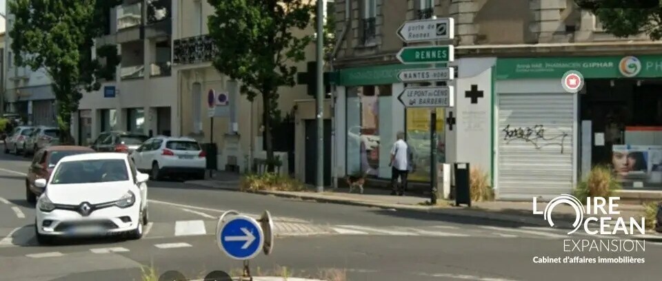 Retail in Nantes to rent Building Photo- Image 1 of 4