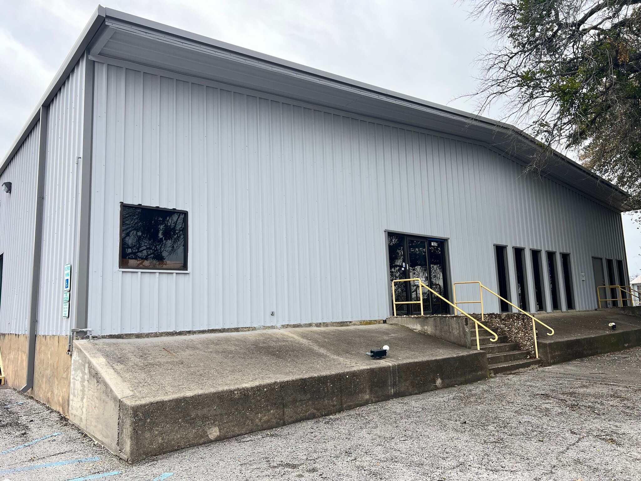 1020 Shady Oaks Dr, Denton, TX for sale Building Photo- Image 1 of 1