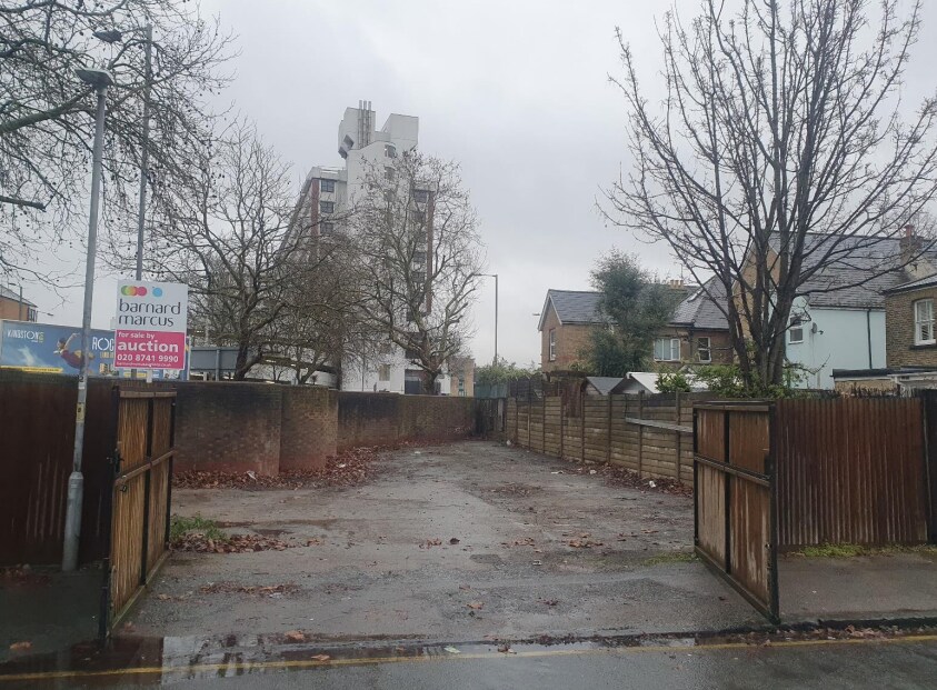 Littlefield Close, Kingston Upon Thames for sale Building Photo- Image 1 of 1