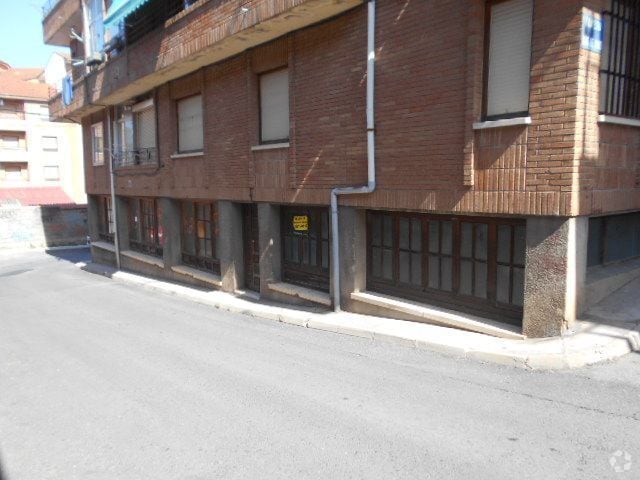Arenas de San Pedro, AVI 05400 - Unit Puerta B, Esc. 1 - - Interior Photo - Image 2 of 25