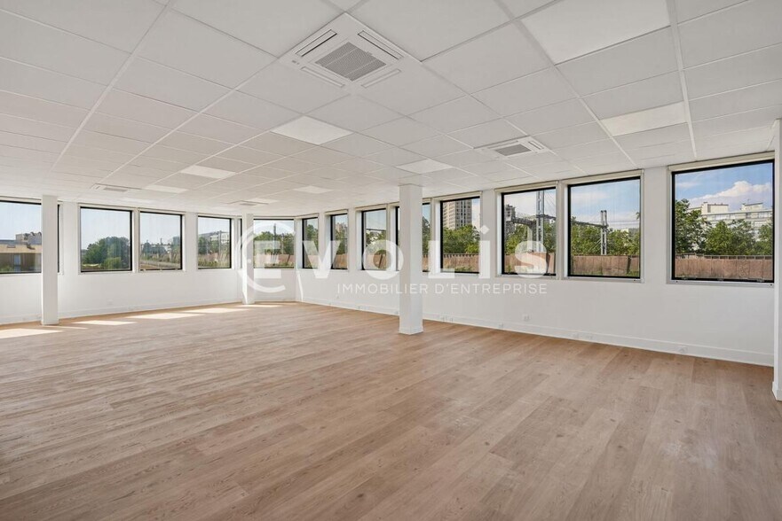 Office in Malakoff to rent - Interior Photo - Image 2 of 13
